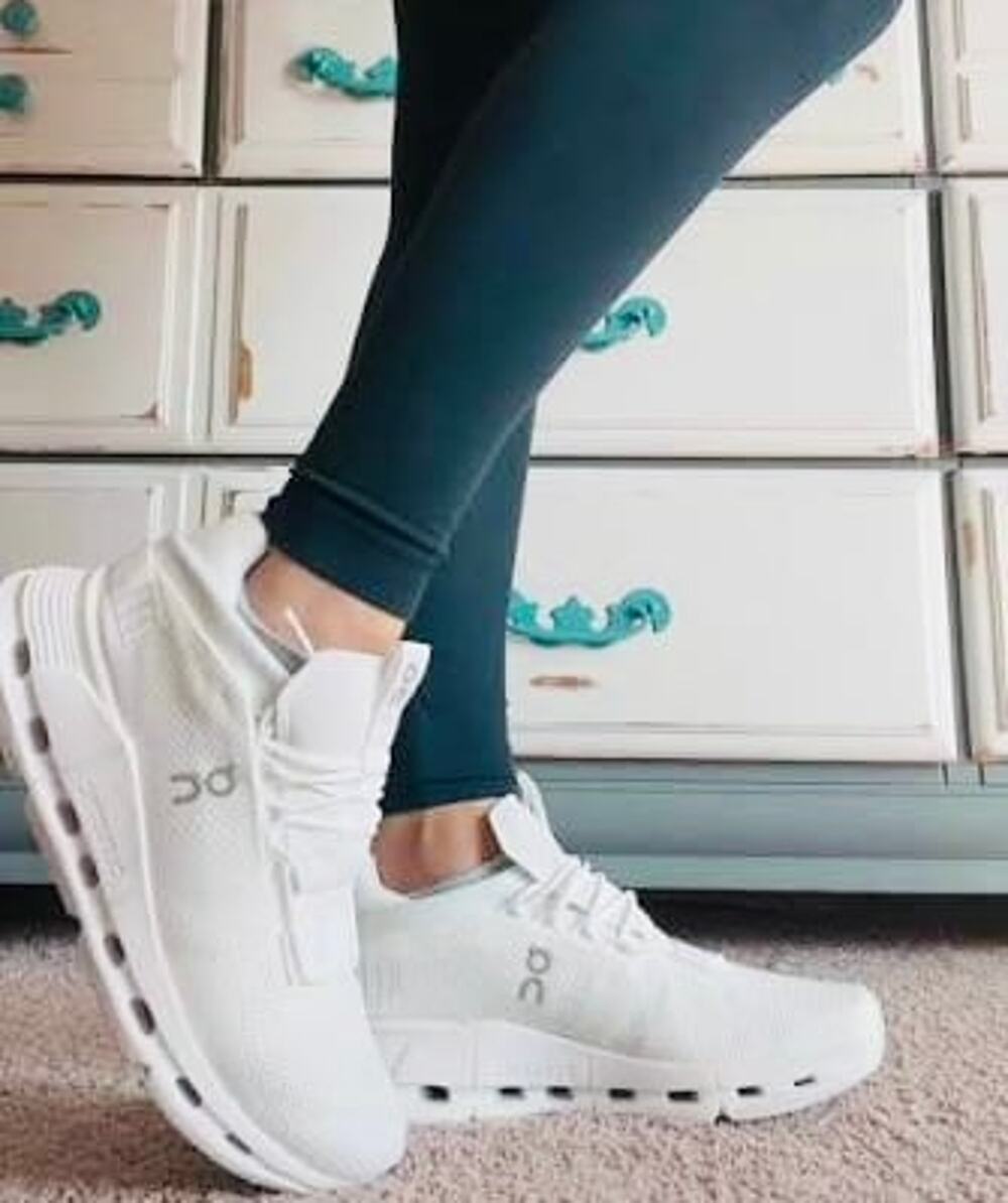NIB❤️On Cloudnova Women sz11
